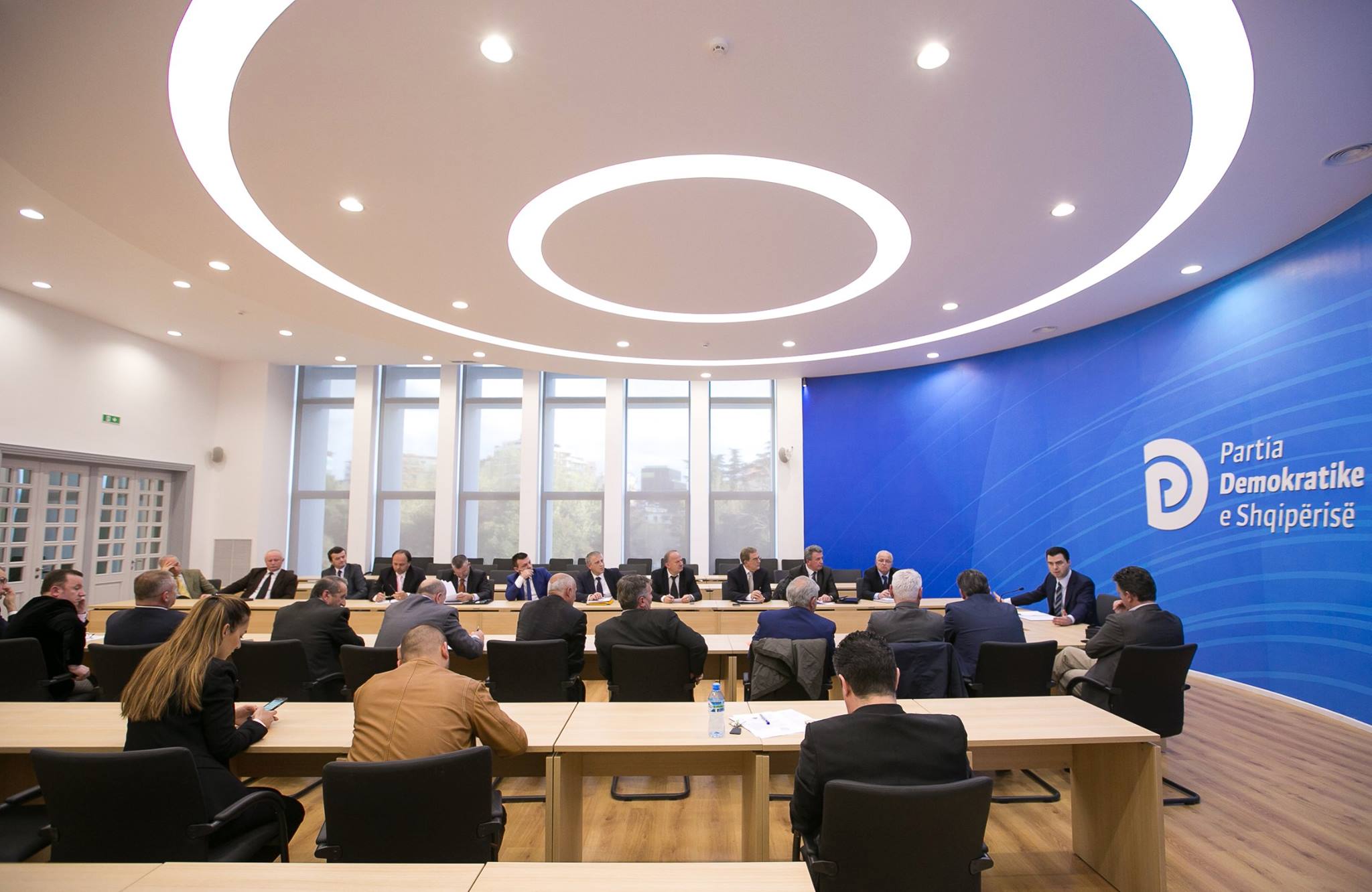 Negociatat e PD-së në ngërç, aleatët kërkojnë mbi 25 bashki