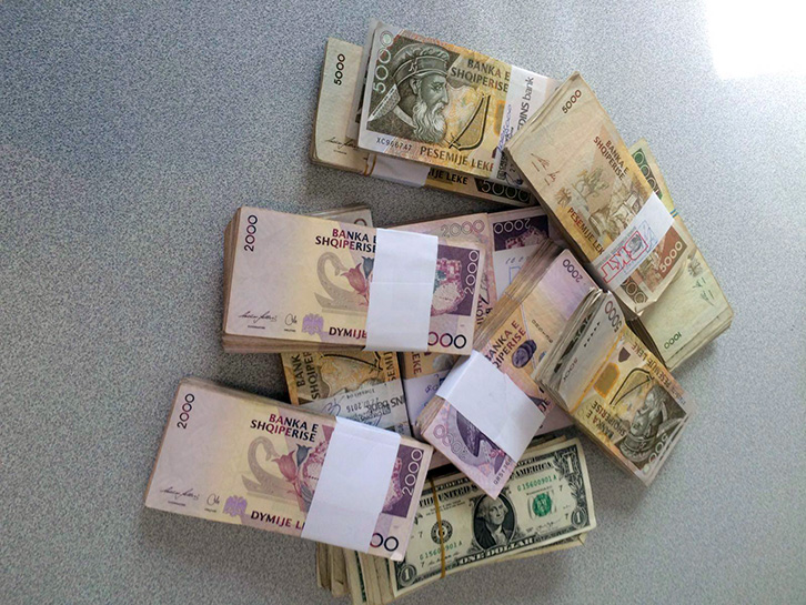 SKANDAL/ Si “avullojnë” pasuritë e sekuestruara kriminelëve!