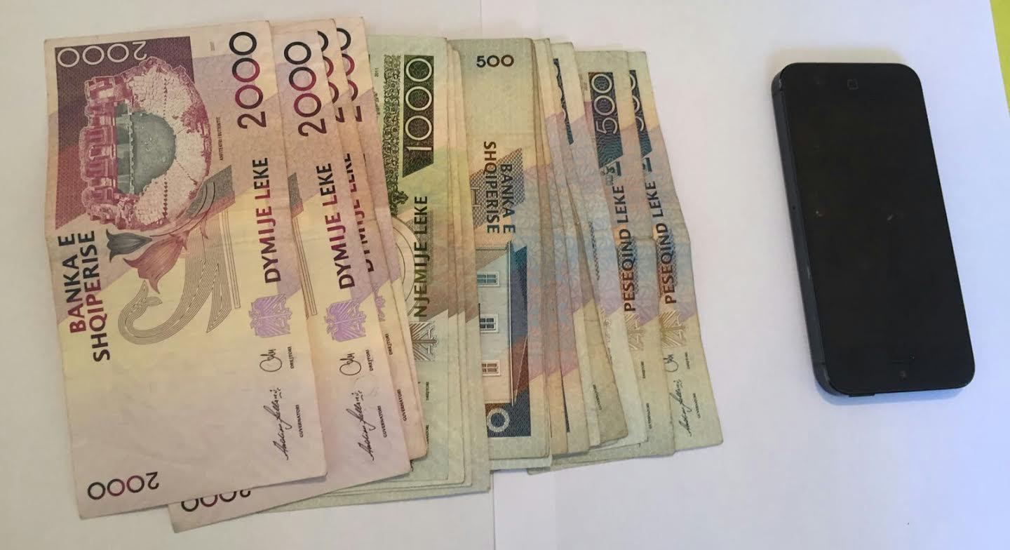 Kërcënon 23-vjeçaren se do t’i publikonte foto intime në FB, arrestohet