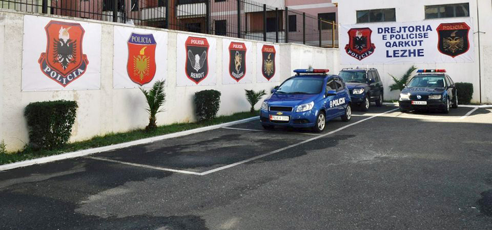 Lezhë, atentat në mesnatë, plagoset 31-vjeçari