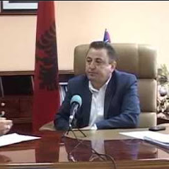 Taksa për rrugën e Kombit, Prefekti i qeverisë kundër Edi Ramës