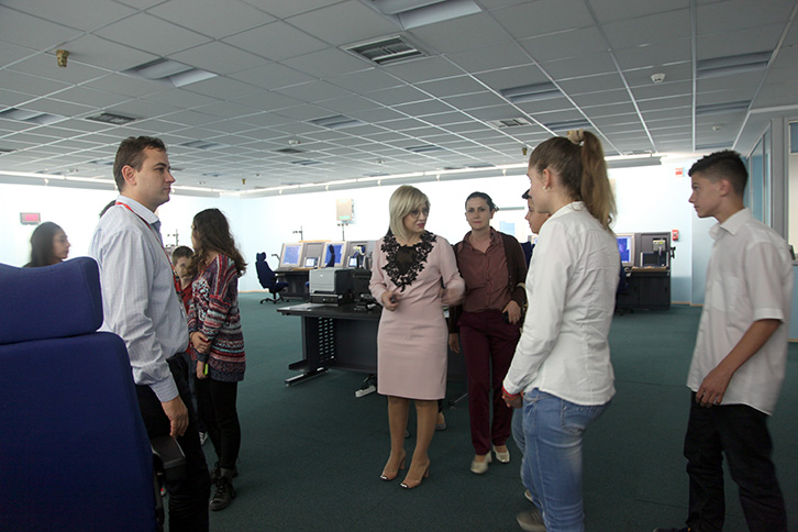 LETËRKËMBIMI/ Ja mashtrimi publik i ministres Lindita Nikolla