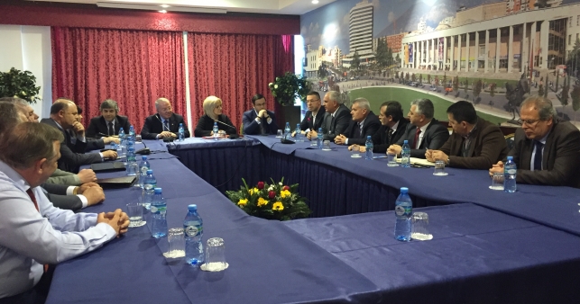 LUÇIANO BOÇI/ E kam frikë Qeverinë kur bën dhurata…, me bisht!