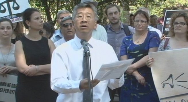 Lu nuk ndalet: Koha për të vendosur është tani. Miratojeni këtë reformë