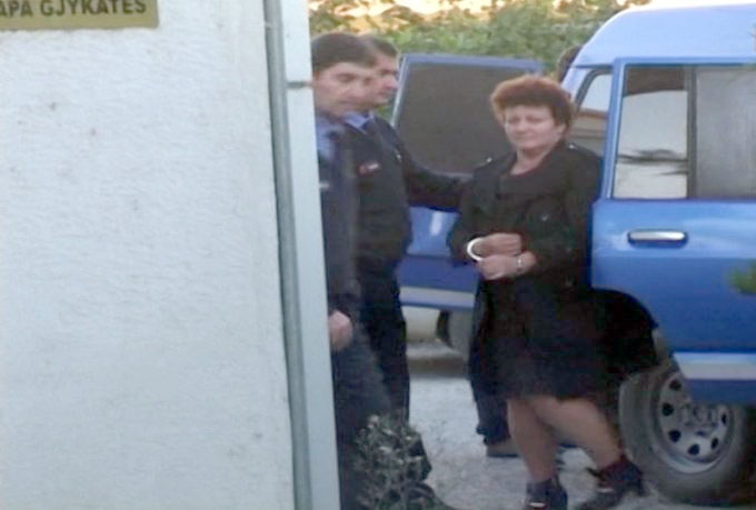 PROFIL/Kush e propozoi Liza Tabakun drejtoreshë arsimi! Punoi në postën e Lushnjës deri në 2011