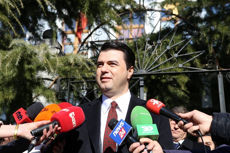 Basha publikon bilancin 2015 të kokoshit te Surrelit