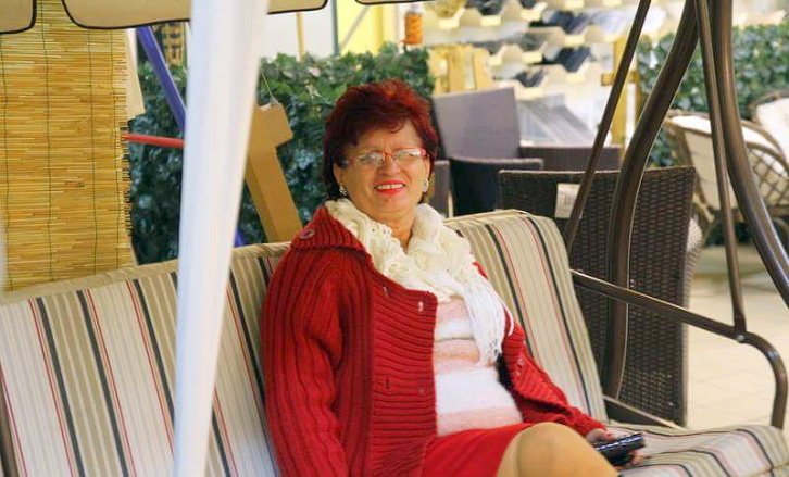 Flet gruaja e kurorëzuar nga gjykata: Unë e martuar prej 28 vjetësh, përfundova në spital pas lajmit