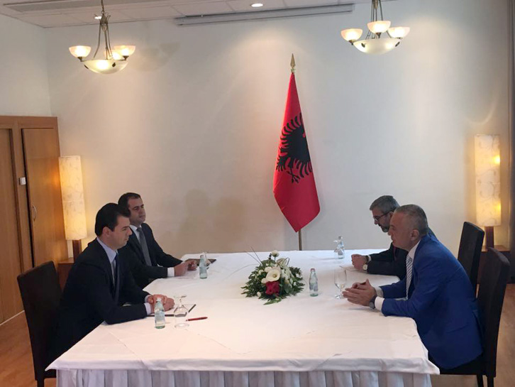 Fillon takimi Basha – Meta