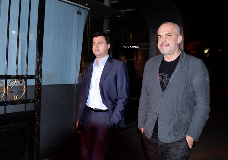 PRAPASKENAT E NEGOCIATAVE/ Ja çfarë po diskutohet mes palëve, variantet e koalicioneve mbajnë peng datën e zgjedhjeve