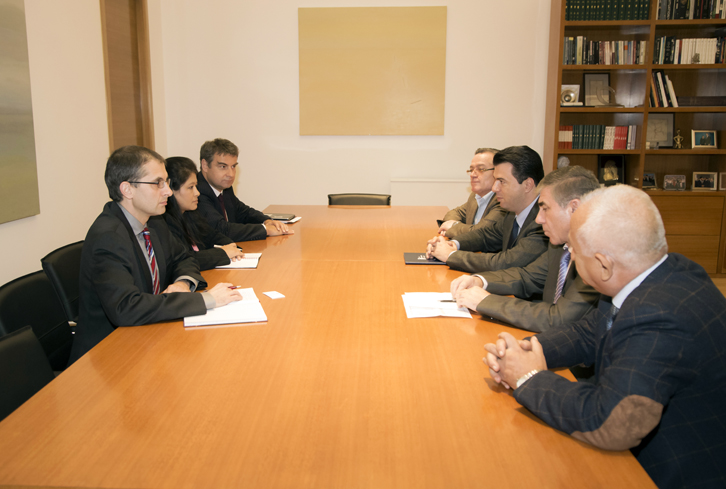 Basha – FMN: Oligarkë dhe individë me rekorde kriminale kanë kapur shtetin