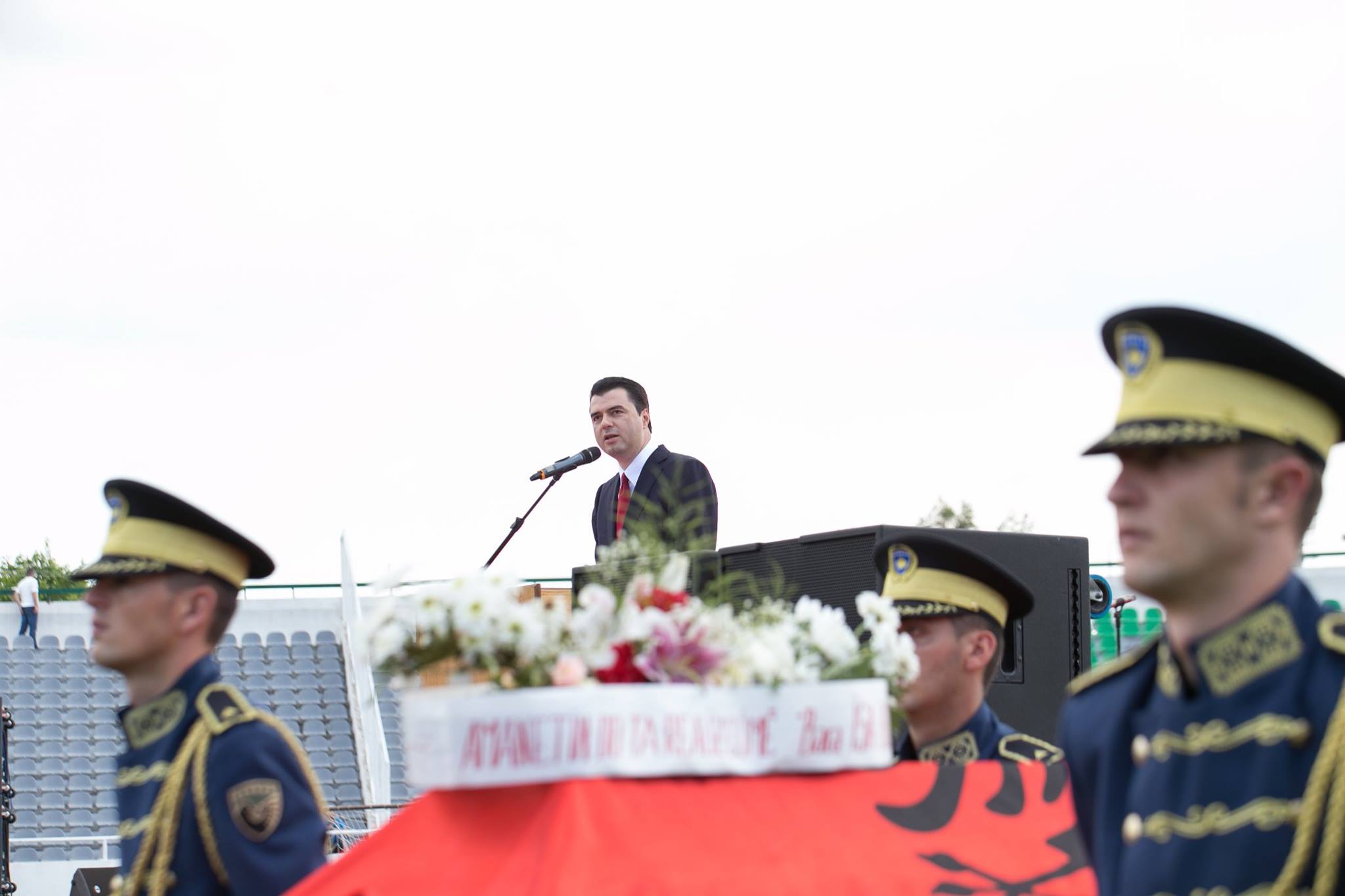 LULZIM BASHA/ Në Mitrovicën time e të gjyshit tim…