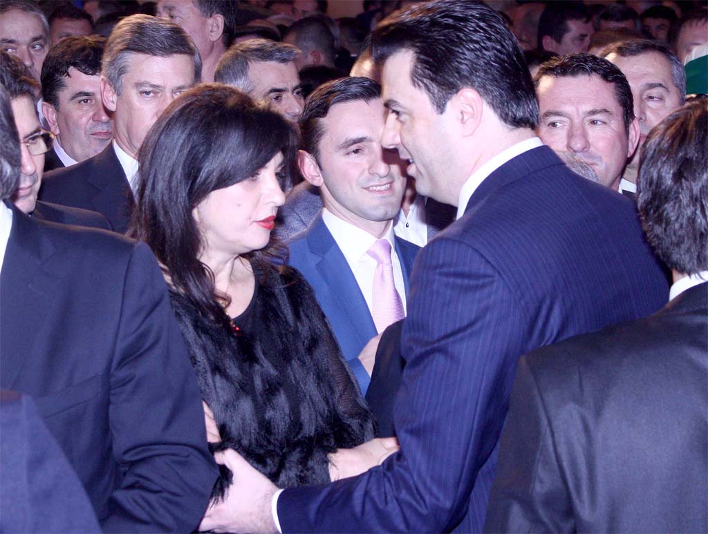 JOZEFINA TOPALLI/ Një pyetje për shtatë përgjigje nga opozita