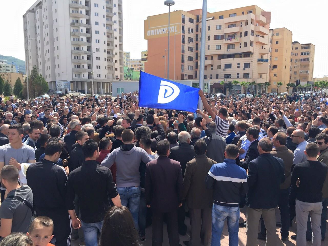 Lulzim Basha prezanton Fran Frrokajn: Qeveria rilindi kriminelët, Lezha nuk duhet të drejtohet nga Gjiri i Lalzit