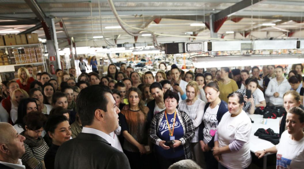 Lulzim Basha te biznesi i Neranxit, lajmëron rritjen e pagës minimale