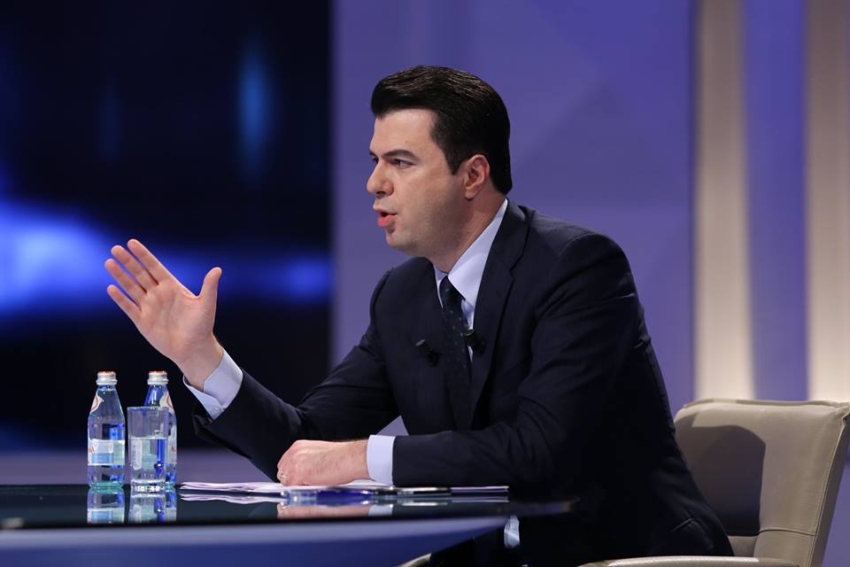 Lulzim Basha: Ja “bishti poshtërues” që mban peng reformën në drejtësi