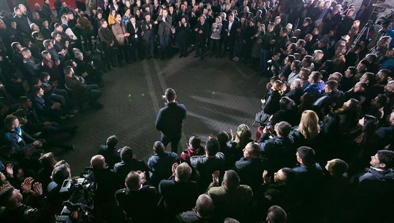 USHTRIA E REPUBLIKËS SË RE/Lulzim Basha godet tranzicionin, 26 vjet Republikë e vjetër