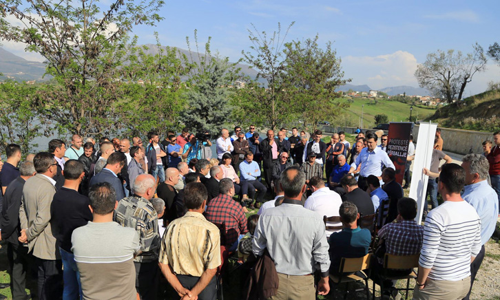 Rama erdhi me premtimin për “rilindje” dhe po qeveris me shullazët