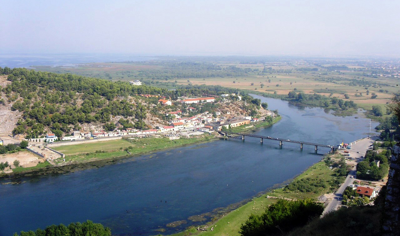 Shkodër, rrjedha e Bunës rrëmben dhe mbyt peshkatarin