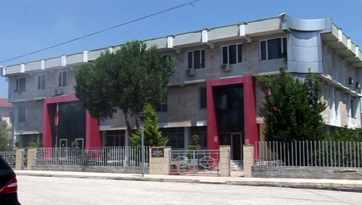 Lushnjë, shkarkohen 70 për qind e mësuesve, PD kallëzim penal në Prokurori