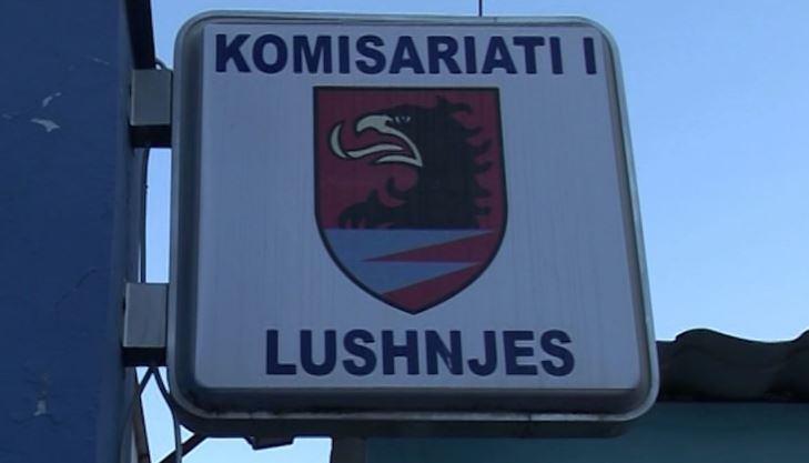 SKANDALI/Viktima në komisariatin e Lushnjës u ndalua pa akuzë