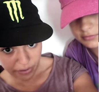 RRËFIMI I MOTRAVE KAJTAZI – VIDEO 3/ Motra e madhe me të meta mendore, nënës nuk i hapeshim dot, se ia tregonte çdo gjë babait