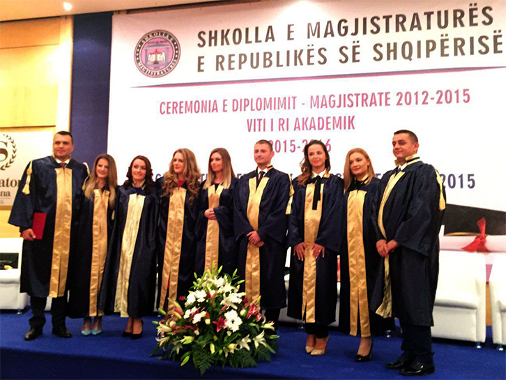 EMRAT/ Presidenti Bujar Nishani firmos emërimin e 9 gjyqtarëve magjistratë