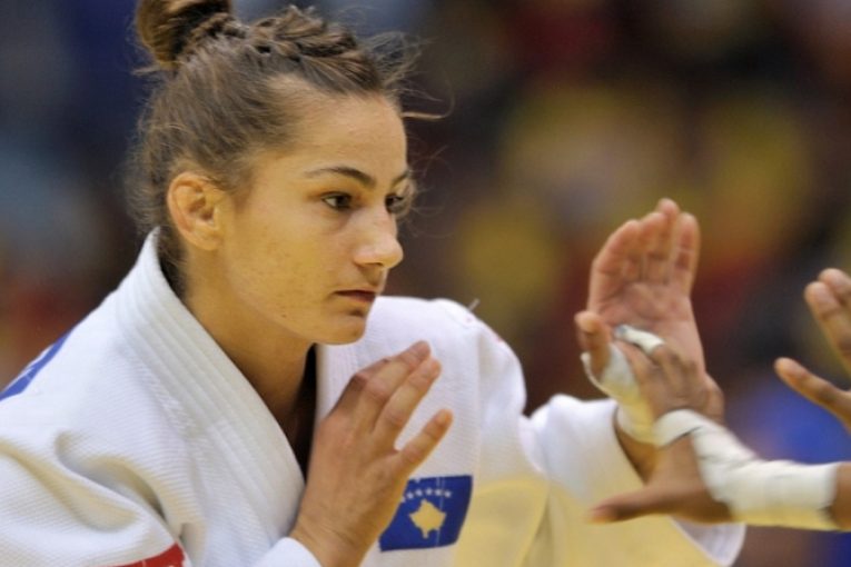 RIO 2016/ Majlinda Kelmendi “hakmerret” pas 4 vjetësh dhe kalon në gjysmëfinale