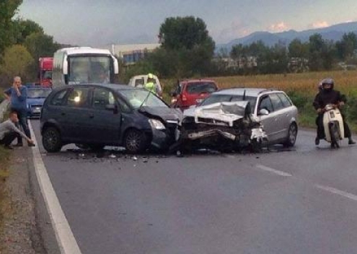 Aksident, ktheheshin nga varrimi, vdes gardiani i burgut