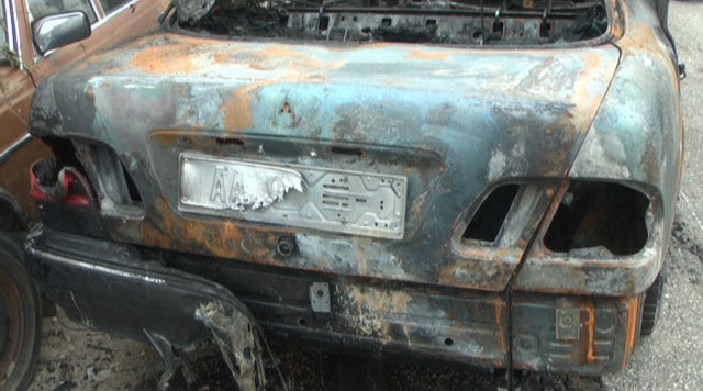 Atentati mbrëmshëm në Vlorë, gjendet e djegur një makinë e dyshuar si e autorëve