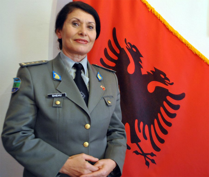 EMRI & FOTO/ Ushtria shqiptare e NATO-s, për herë të parë me një Gjenerale femër