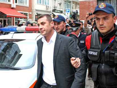 ARRESTOHET PËR HERË TË DYTË DEPUTETI MARK FRROKU