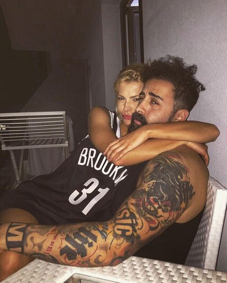 FOTO/ Martohet Geti dhe Marina? Ja detajet e dasmës së tyre