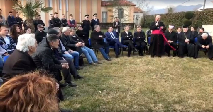 VIDEO/ Arqipeshkvi i Shkodrës kundër Saimir Tahirit: Njerëzit armatosen se nuk i mbron shteti