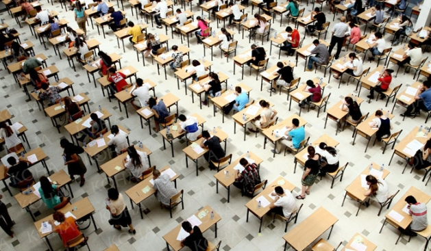 Maturantët japin provimin e Gjuhës dhe Letërsisë, rregullat që të mos skualifikohen