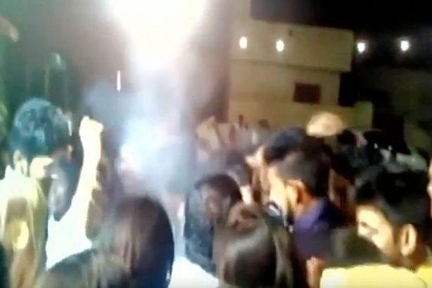 VIDEO/ Momenti dramatik, dasmori qëllon gabimisht dhëndrin me pistoletë