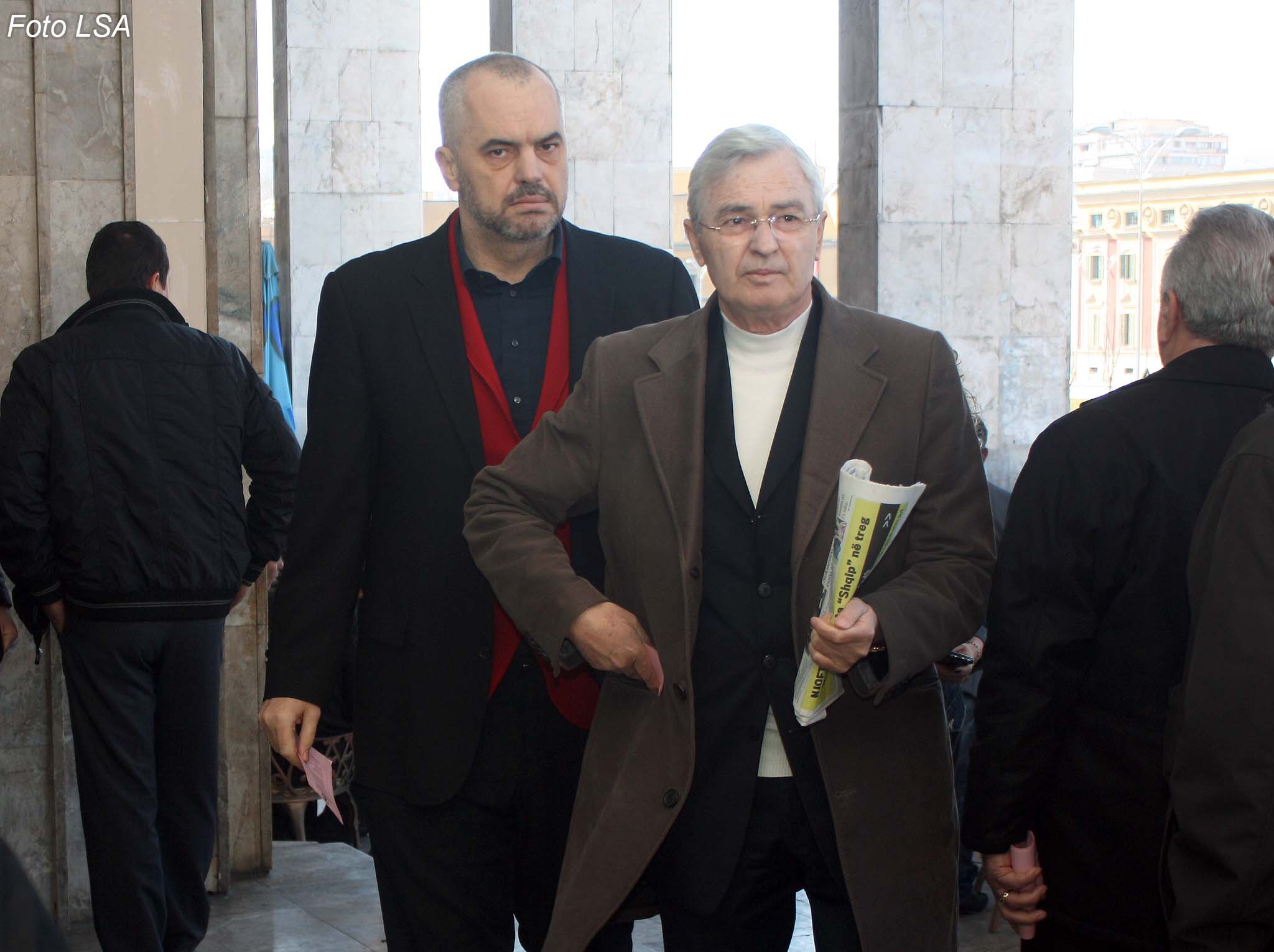 Meidani: Në PS ka një kategori deputetësh “biznesmen-politikan”, me të dhëna të dyshimta