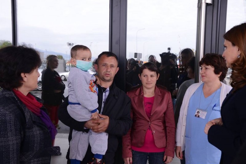Migeli, 4–vjeçari i sëmurë me leuçemi dërgohet në Greqi
