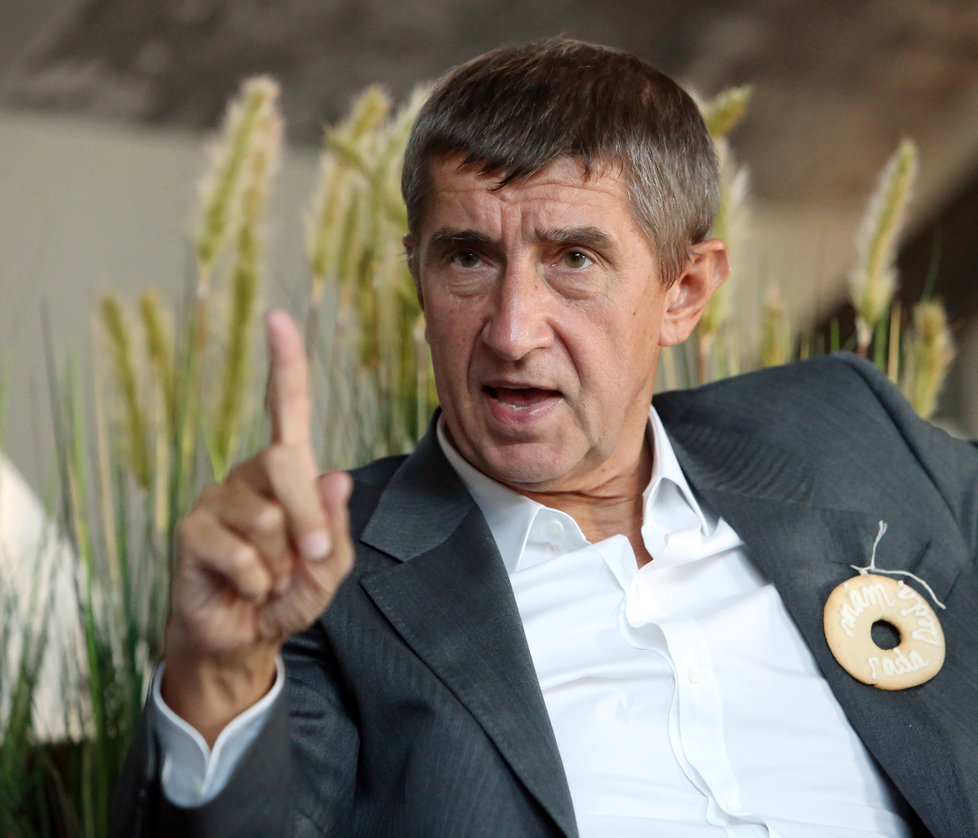 Banda shqiptare plan për të rrëmbyer djalin dhe për të grabitur vilën e zëvendëskryeministrit çek