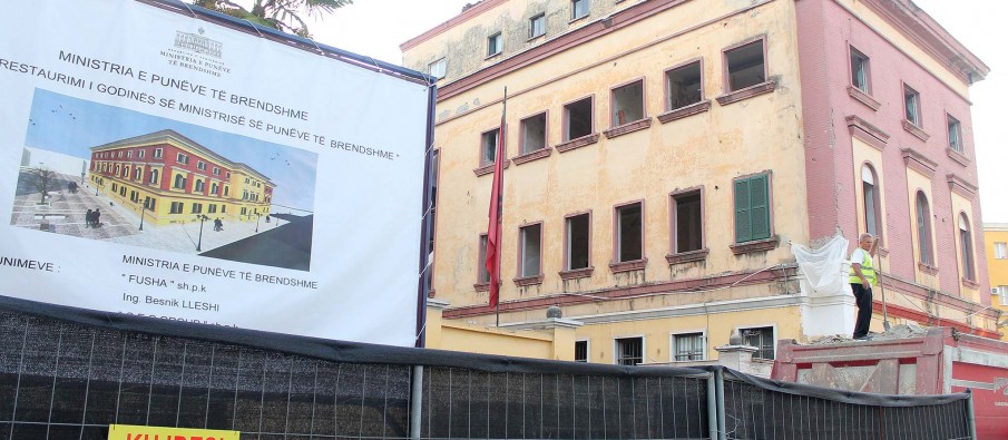 Qeveria shpjegon paratë për tualete dhe frigoriferë