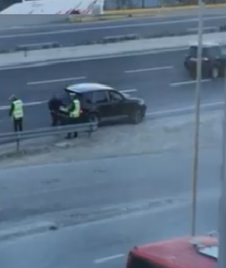 U filmuan duke marrë ryshfet, pezullohen dy policë në Tiranë