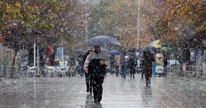Humb jetën i moshuari në Vlorë prej rrëzimi në akull
