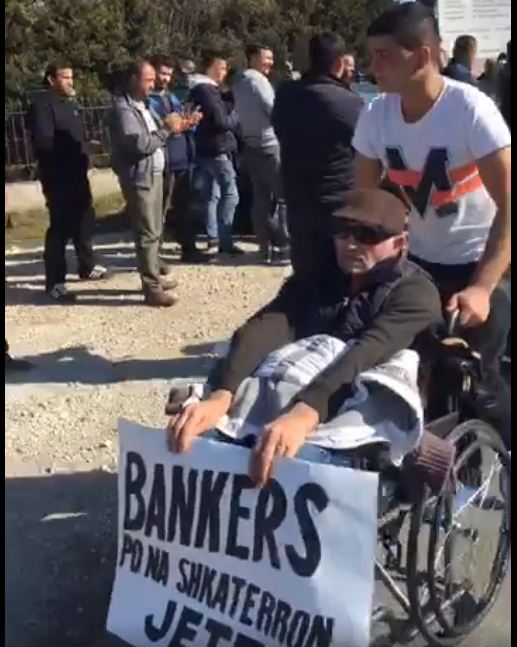 VIDEO/ Grevistët e Zharrëzës, nisin “Marshimin e drejtësisë” drejt çadrës së protestës në Tiranë