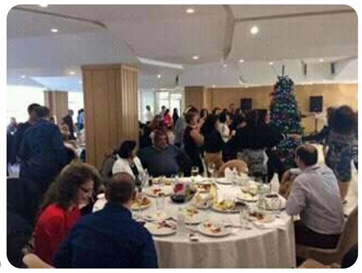 FOTO SKANDAL/ Balilajt me pushtet detyrojnë mësuesit “të festojnë” te “Santa Quaranta”