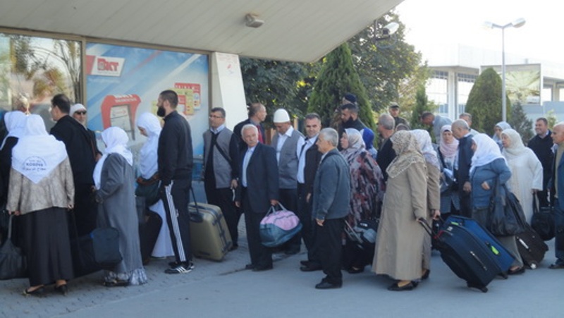 Berisha i kërkon qeverisë të mos fshehë marrëveshjen për 2700 muxhahedinët