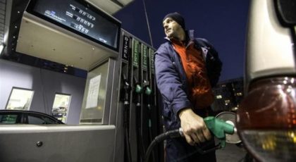 EMRAT/ Naftë kontrabandë nga Maqedonia dhe e shisnin në Pogradec, 8 në pranga