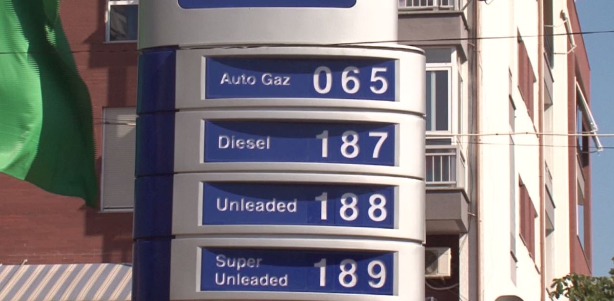 Rritja e çmimit të karburanteve nuk ndalet, kap nivele rekord nuk ndalet