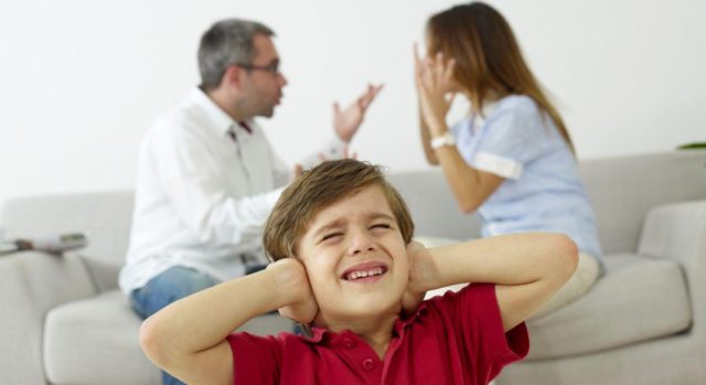 Divorci, 5 mënyra si t’iu thuhet fëmijëve