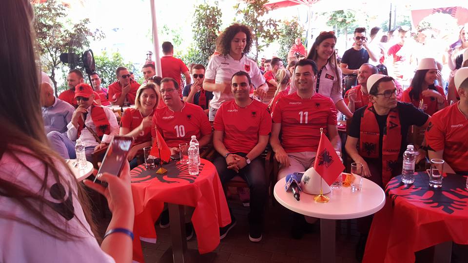 Basha dhe Berisha ndjekin ndeshjen nga Tirana