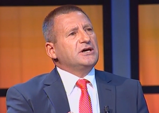 Nard Ndoka akuza Ramës: Urdhërove spitalet të nisnin ambulanca të sajuara, u talle me qytetarët!