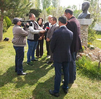 FOTO/ Antikomunistët kremtojnë Pashkët në Kurbin